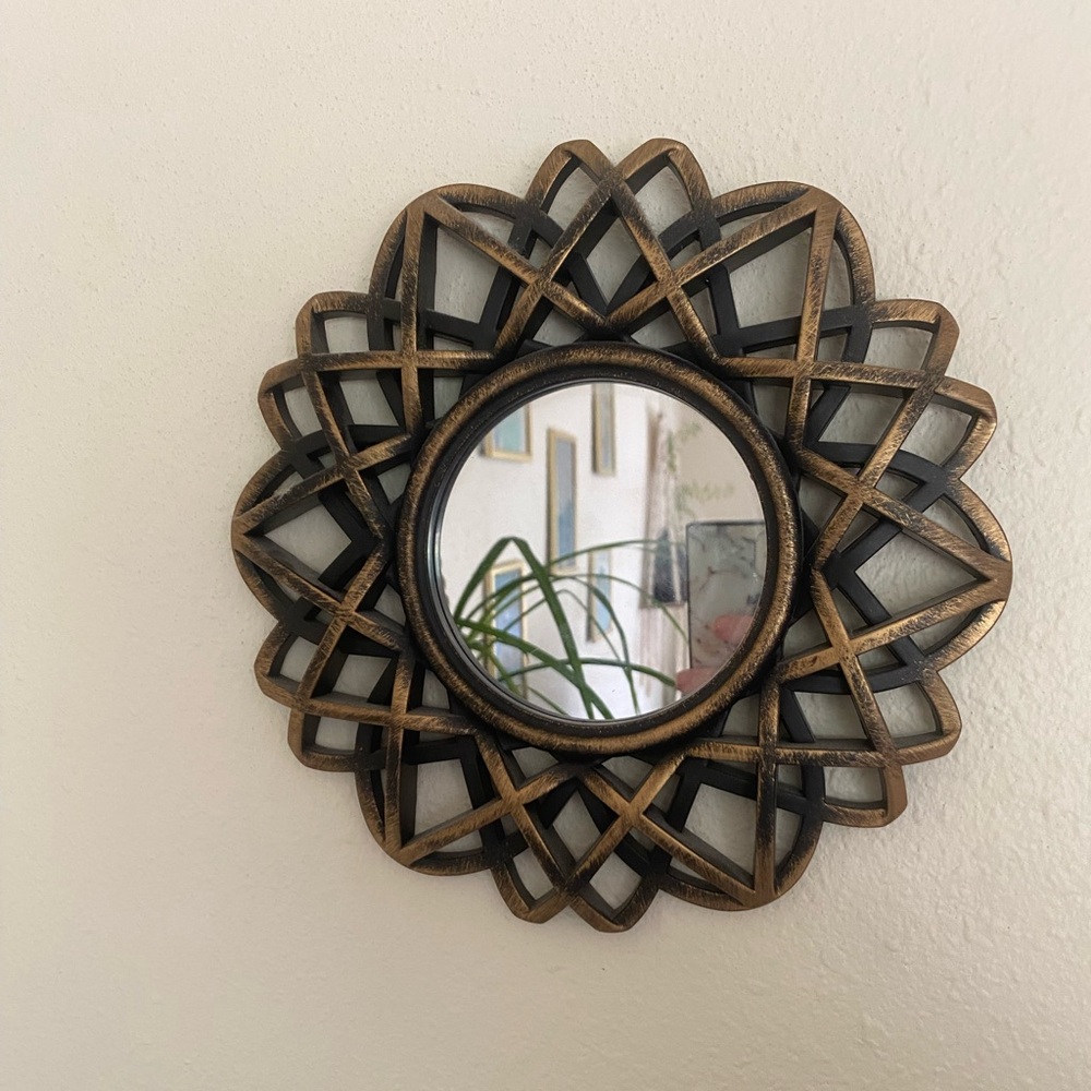 Small mirrors (set of 2)